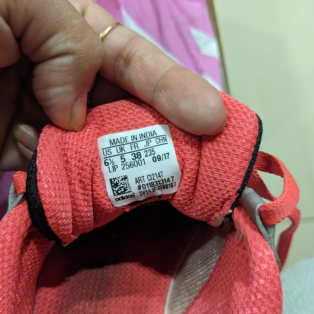 Adidas Women Running Shoes - Picture 4 of 4